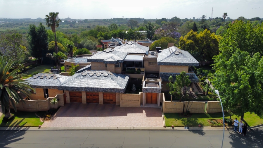 4 Bedroom Property for Sale in Heuwelsig Free State